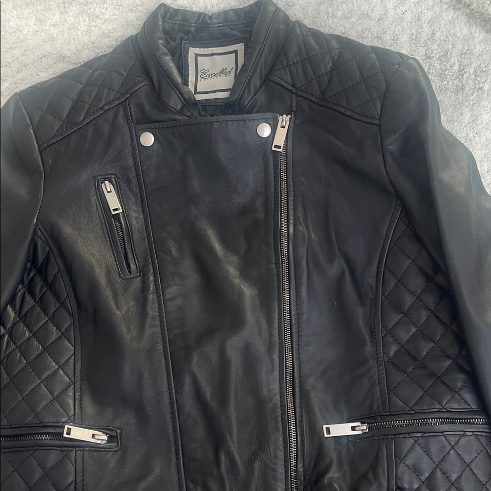 Elegant Black Quilted Leather Jacket